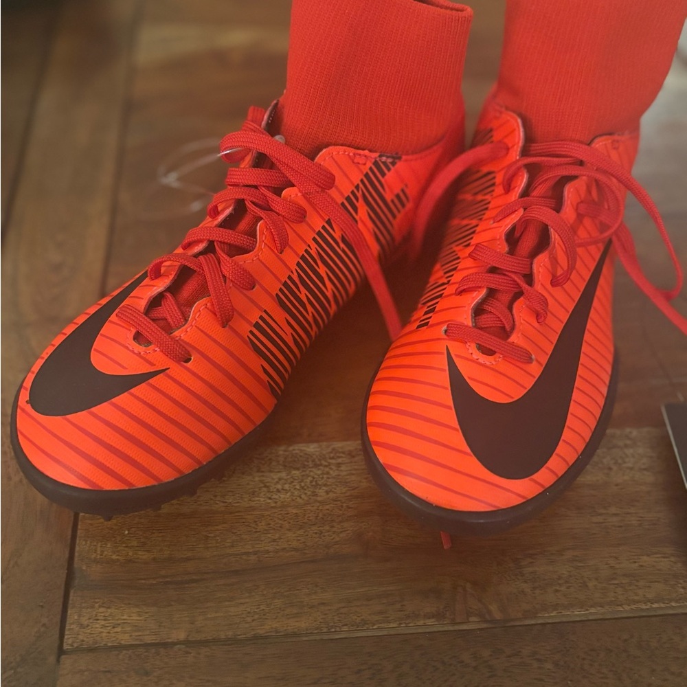 Nike Kids Red Soccer Shoes